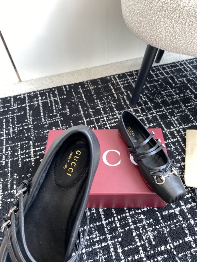 Gucci Flat Shoes